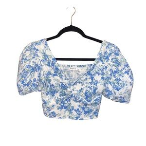 Blue and white floral puff sleeve short sleeve crop linen blouse